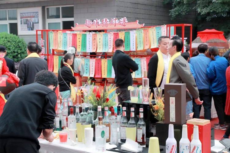 新澳门近15期开奖记录和胖东来白酒现身澳洲与胖东来怼酒代购